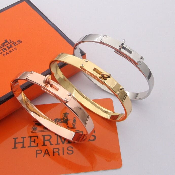 Hermes Kelly Bracelet - 18K Yellow Gold
