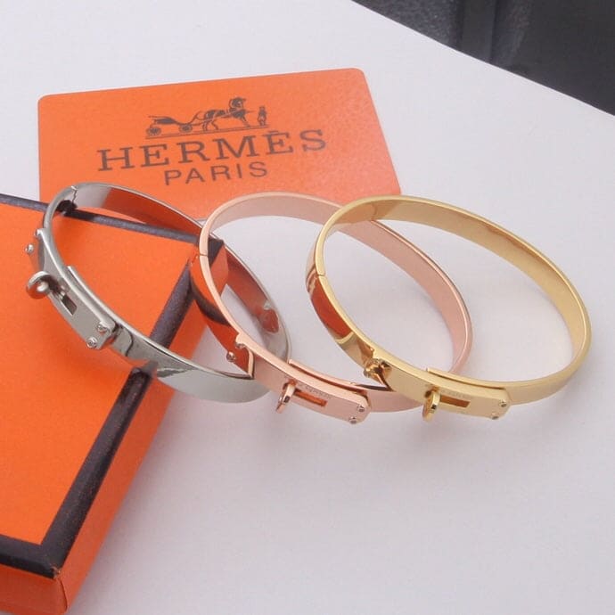 Hermes Kelly Bracelet - 18K Yellow Gold