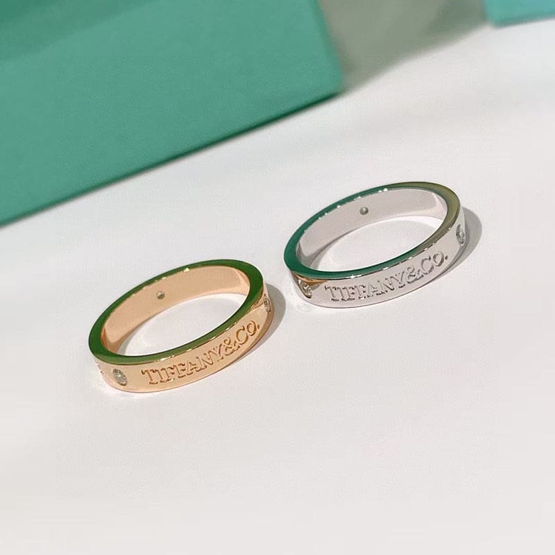 Wedding Ring - 18K White Gold
