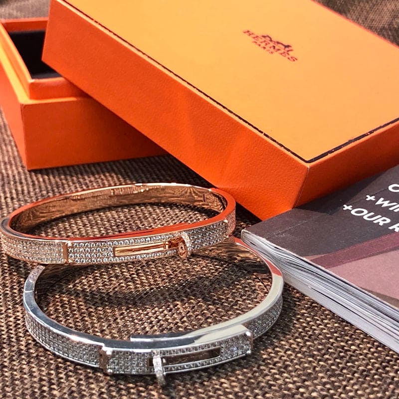 Hermes Kelly Moissanite Bracelet - 18K Yellow Gold
