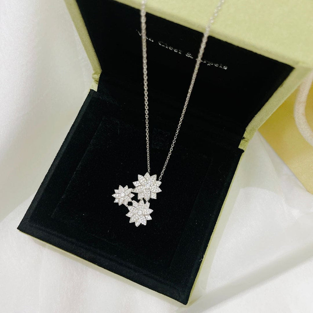 Three Flowers Lotus Necklace - 18K Gold
