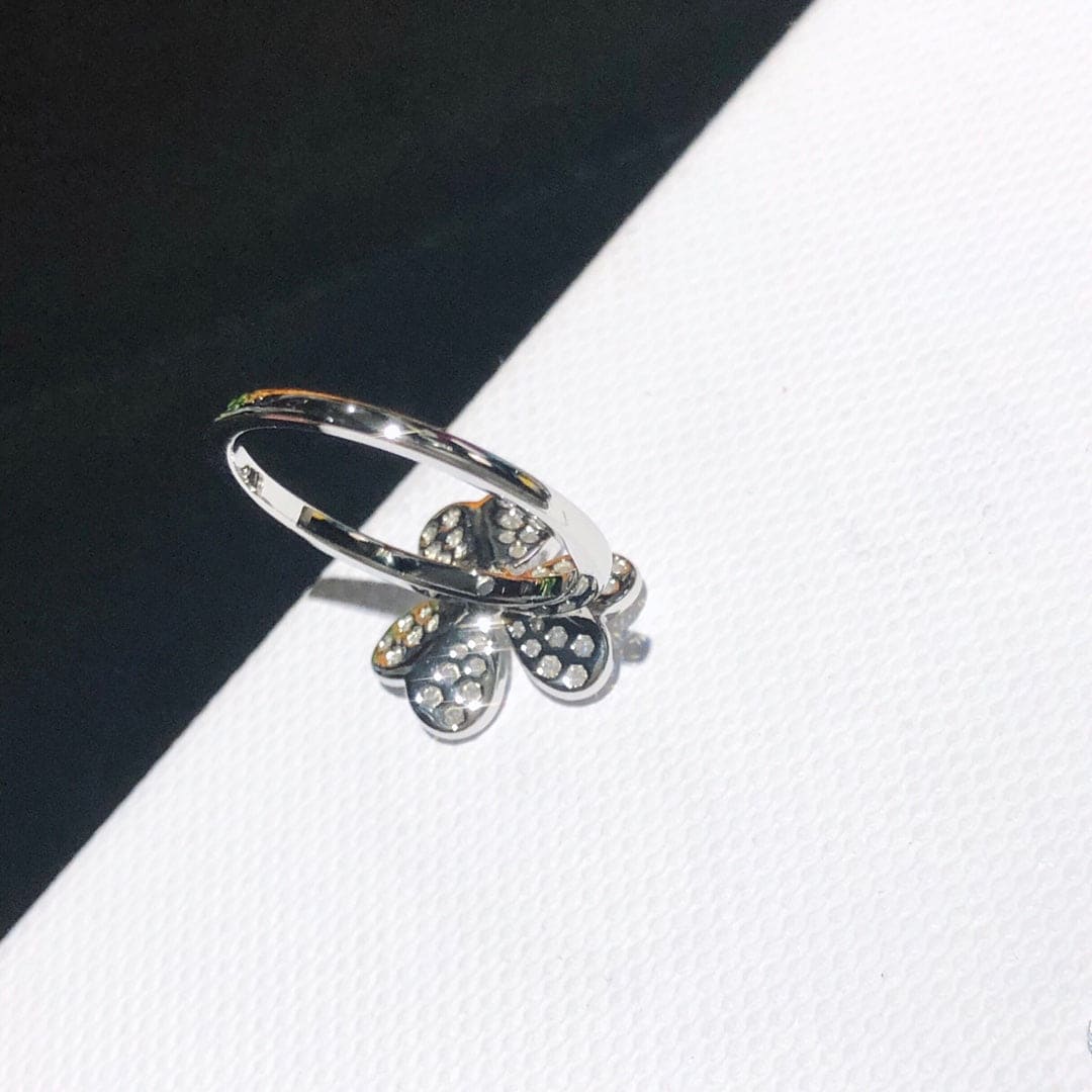 Frivole Ring - 18K White Gold
