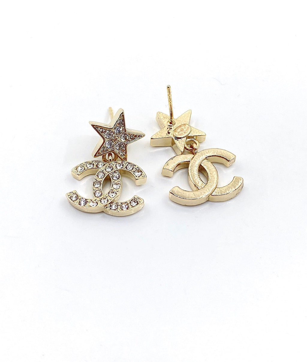 Chanel Star Diamond Earrings - 18K Yellow Gold