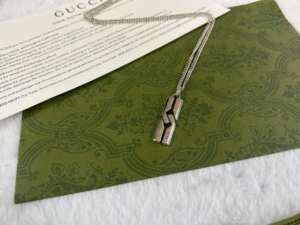 Gucci Double G Knot Pendant Necklace