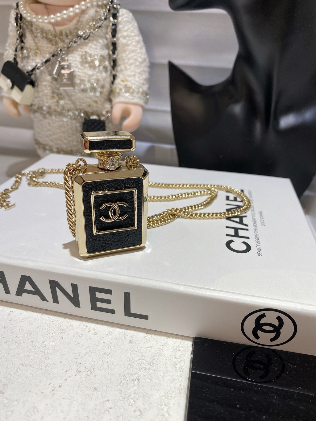 Chanel No.5 Perfume Pendant Vintage Necklace