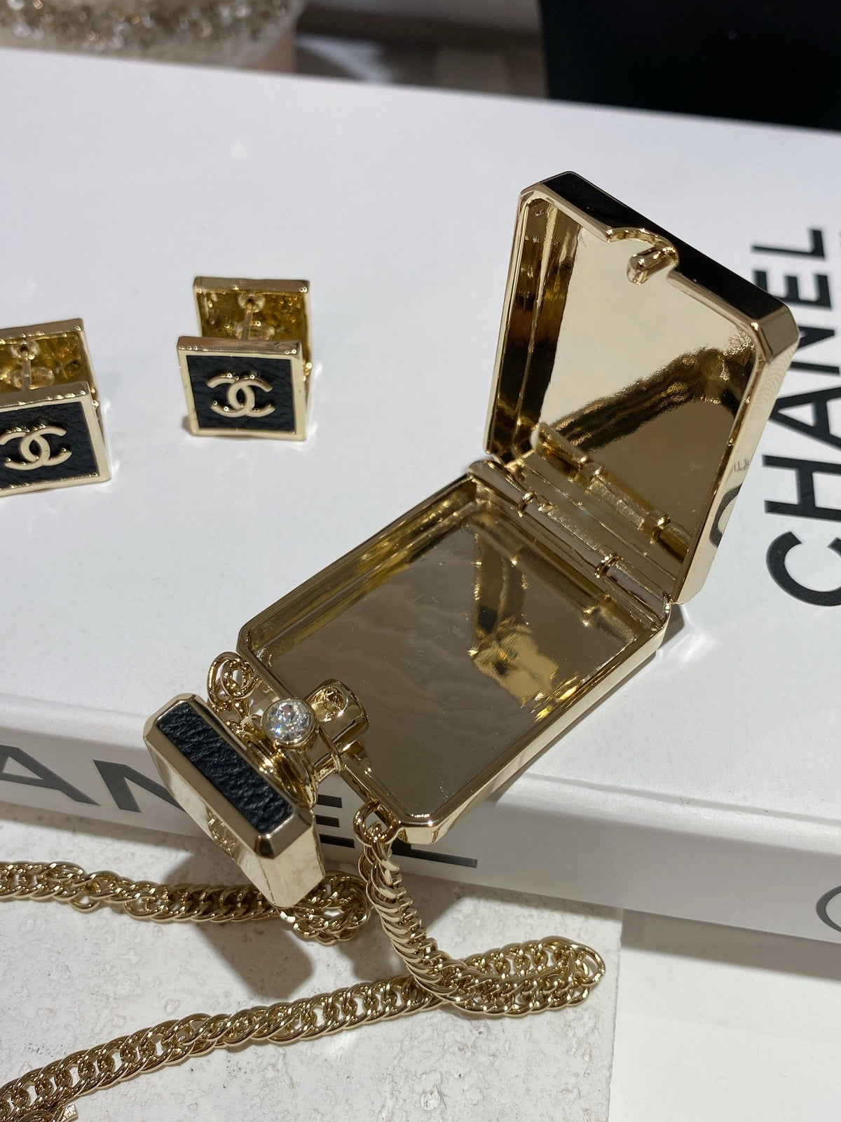 Chanel No.5 Perfume Pendant Vintage Necklace