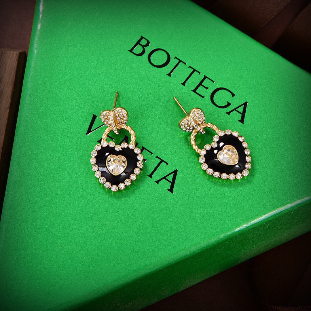 Bvlgari Heart Diamond Earrings - 18K Yellow Gold