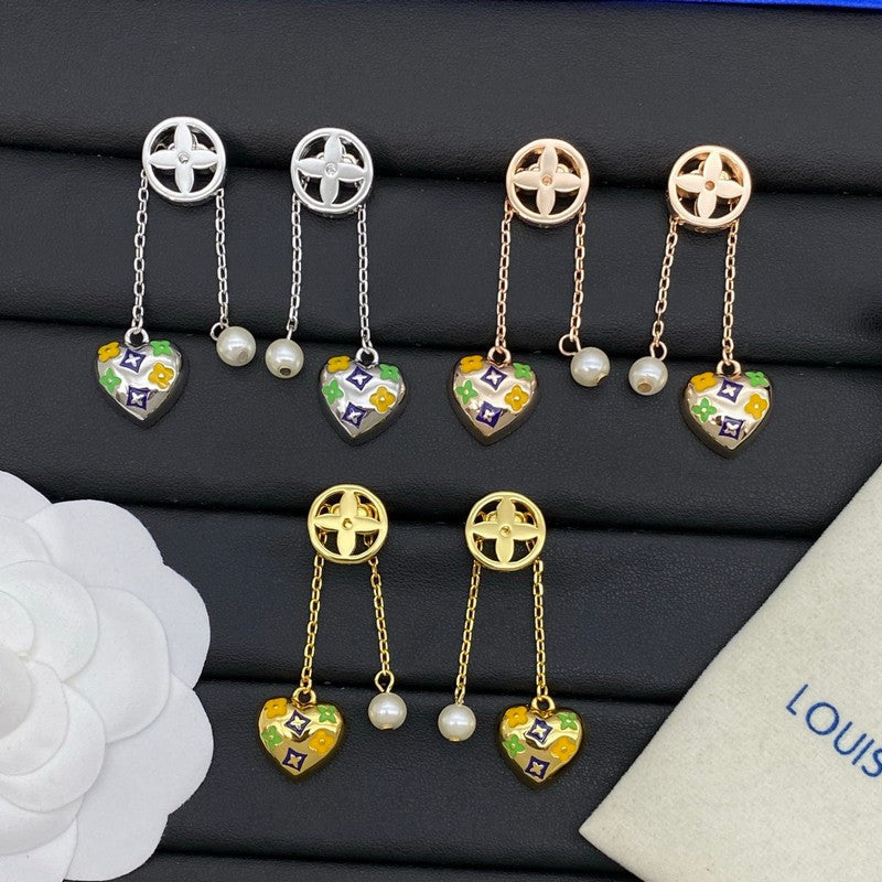 Louis Vuitton Diamond Pearl Drop Earrings - 18K Gold