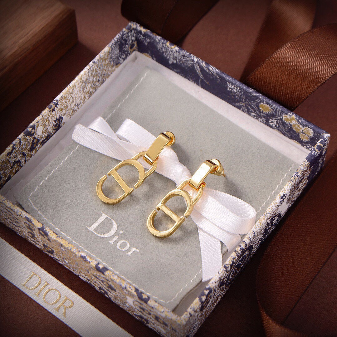Dior 30 Montaigne Earrings