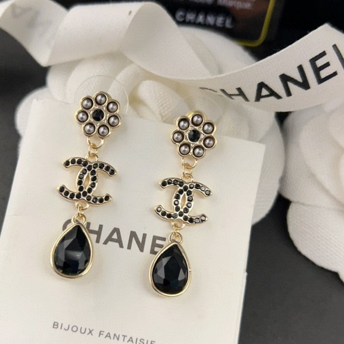 Chanel Black Crystal Earrings - 18K Yellow Gold