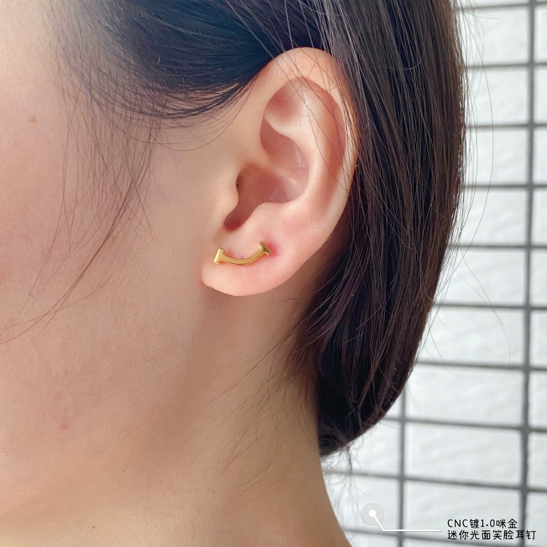 Tiffany Smile Earrings - 18K Yellow Gold