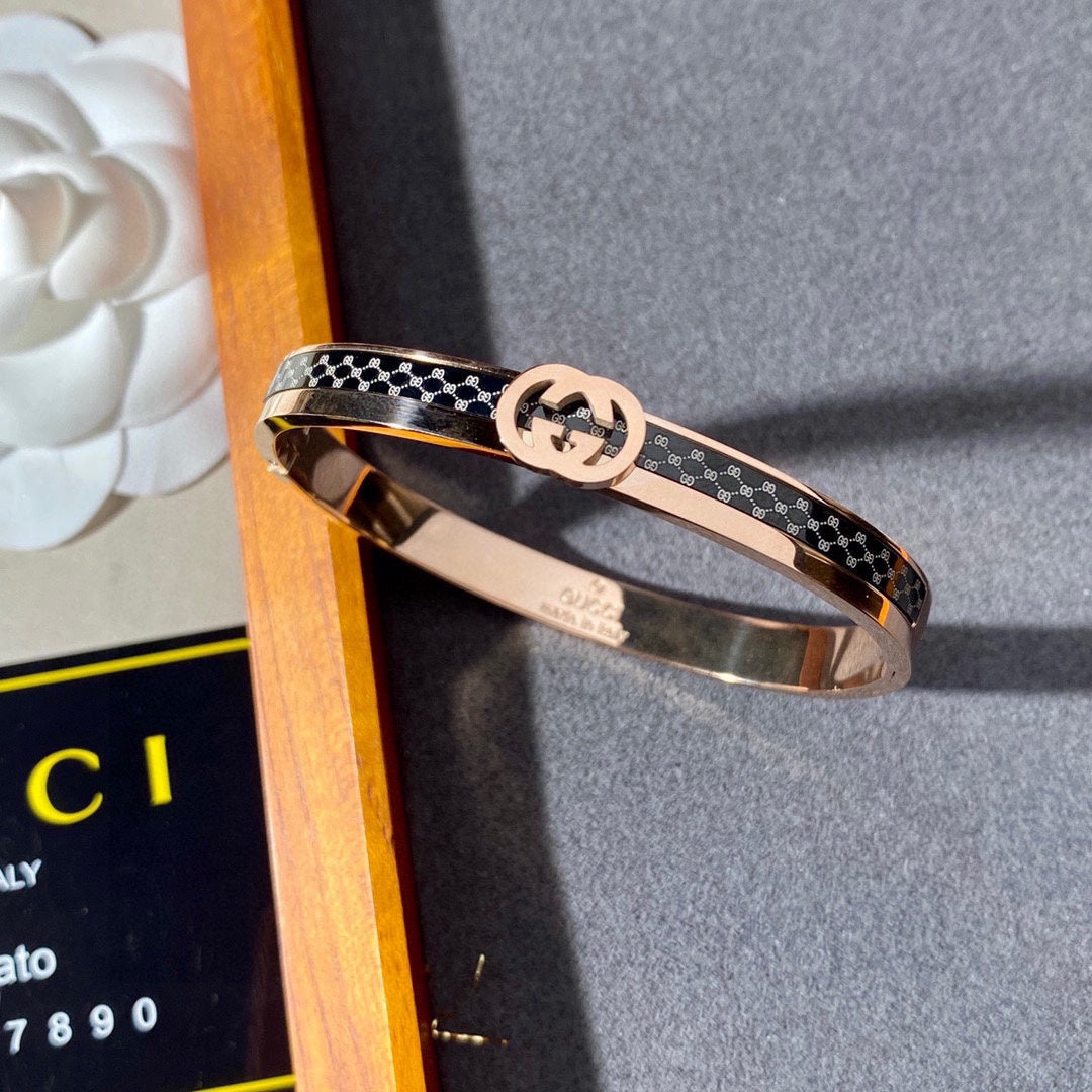 Gucci Double G Vintage Bracelet