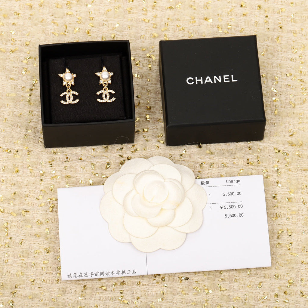 Chanel Star Crystal Earrings - 18K Yellow Gold