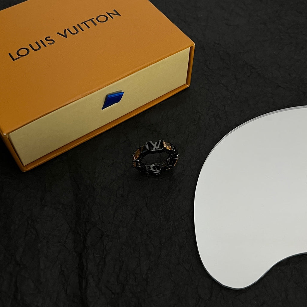 Louis Vuitton Light Crystal Ring - 18K White Gold