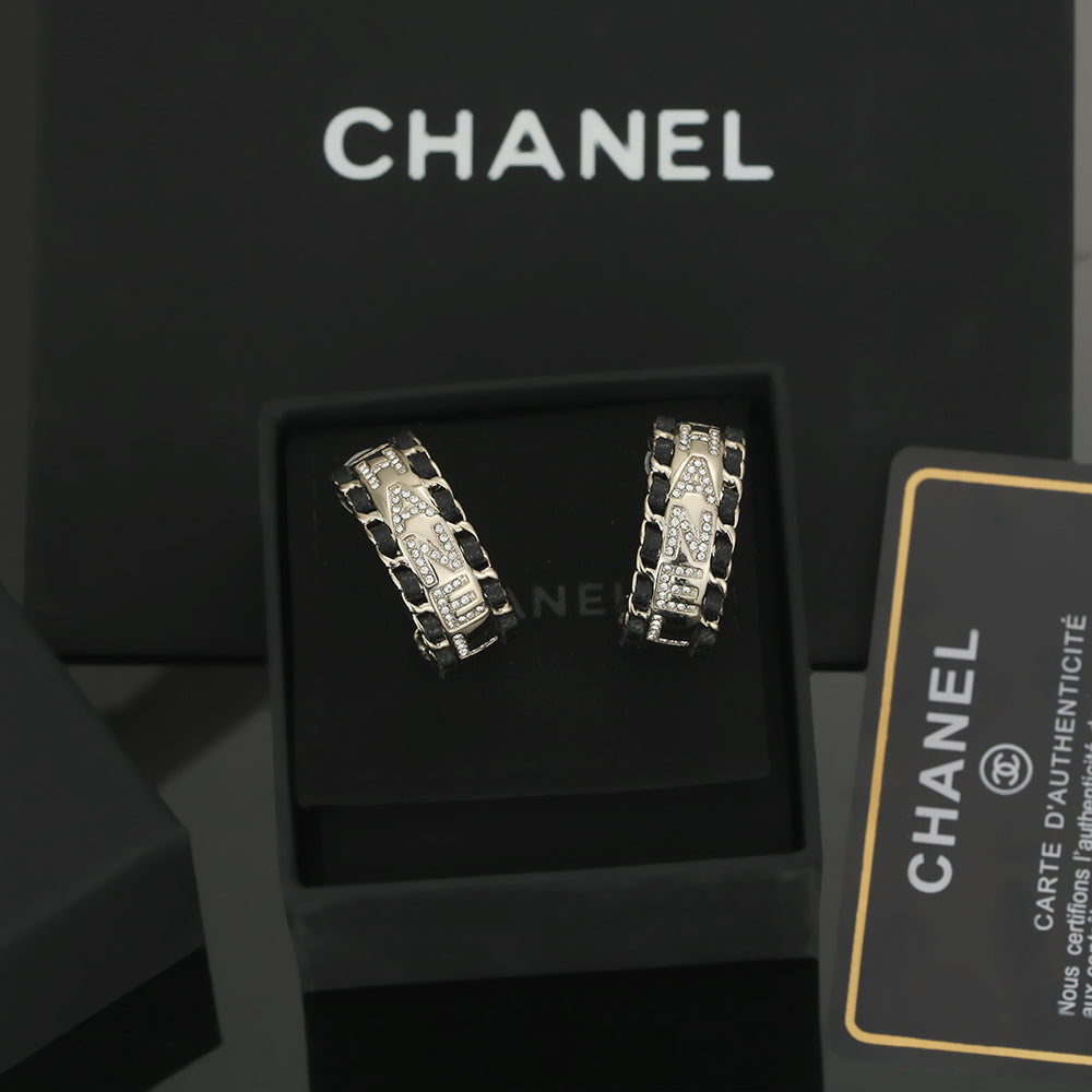 Chanel Strass Earrings - 18K Yellow Gold