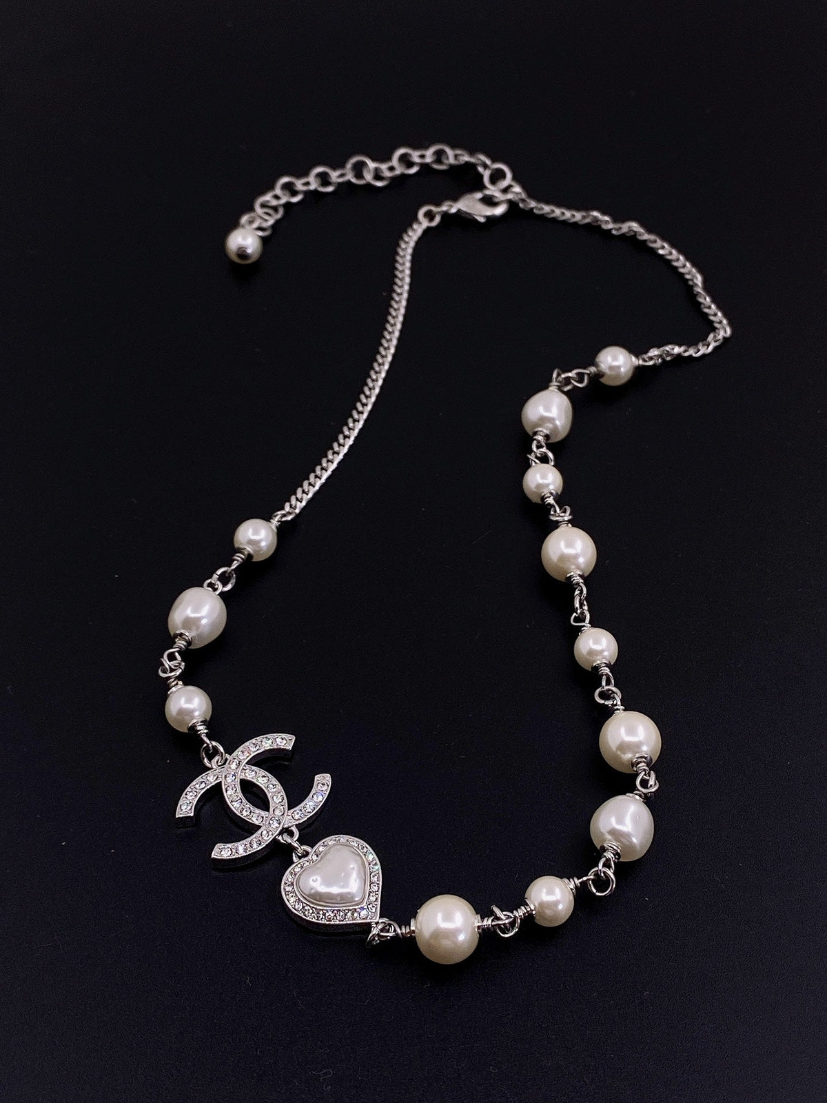 Pearls Crystal Necklace