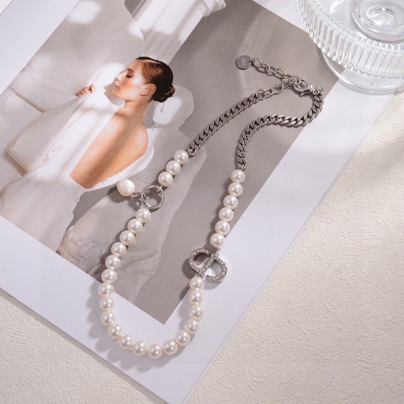Dior 30 Montaigne Pearl Necklace