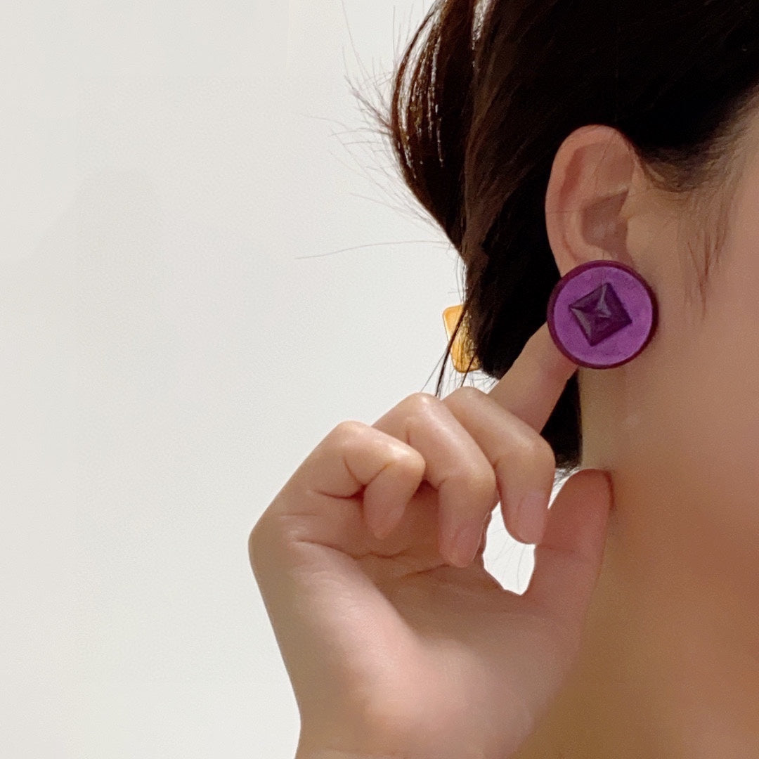 Chanel Vintage Purple Earrings - 18K Yellow Gold