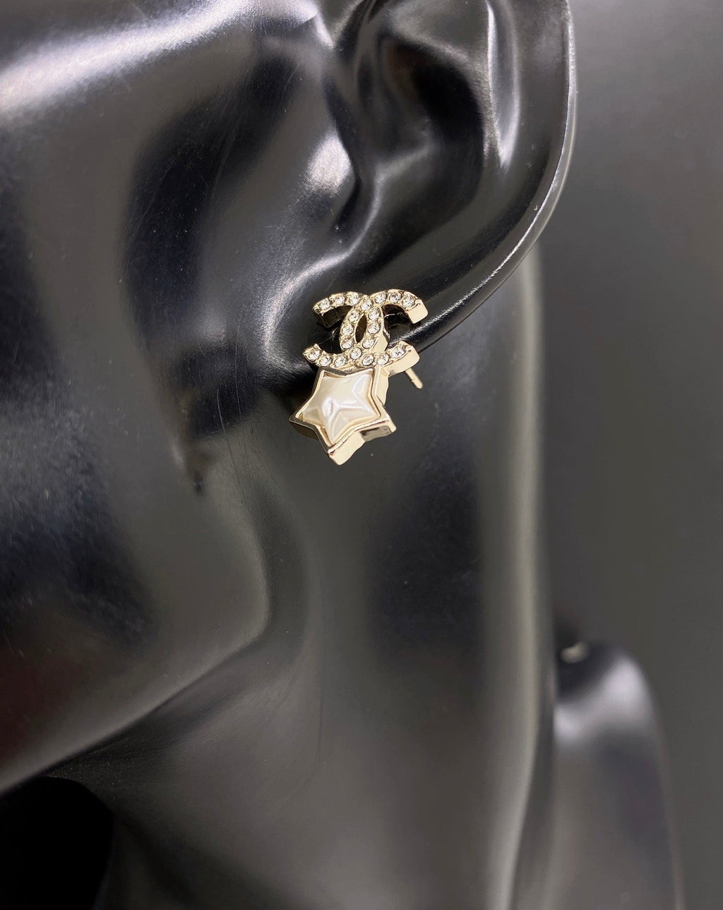 Chanel Star Crystal Earrings - 18K Yellow Gold