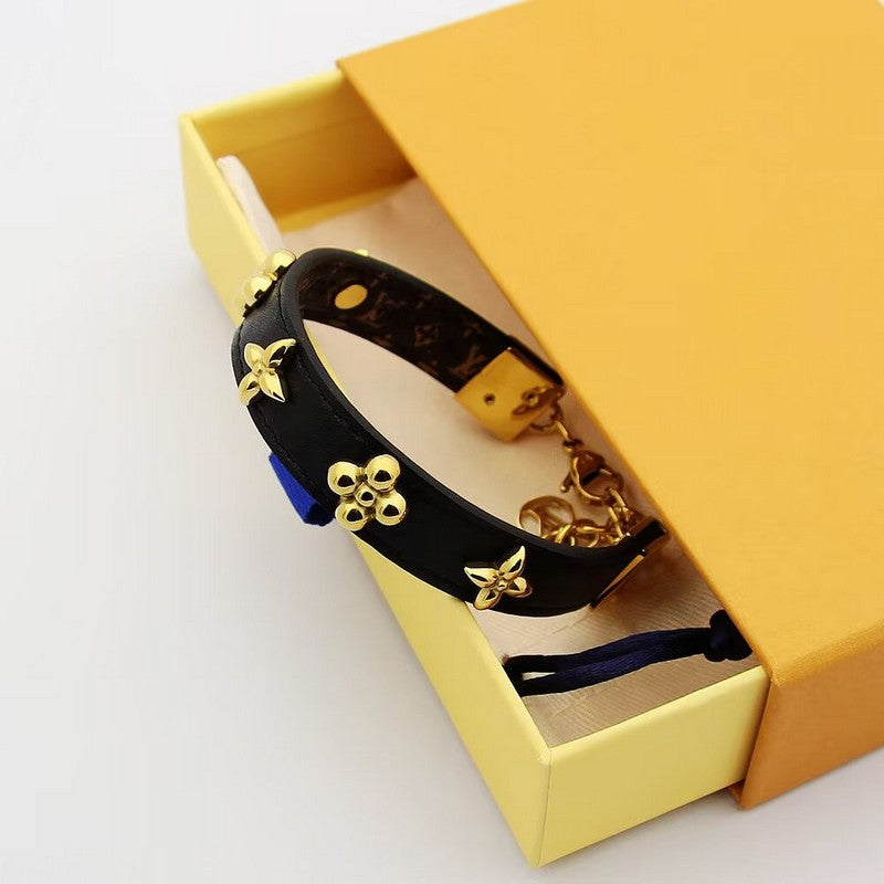 Louis Vuitton Fleurs Rivets Bracelet