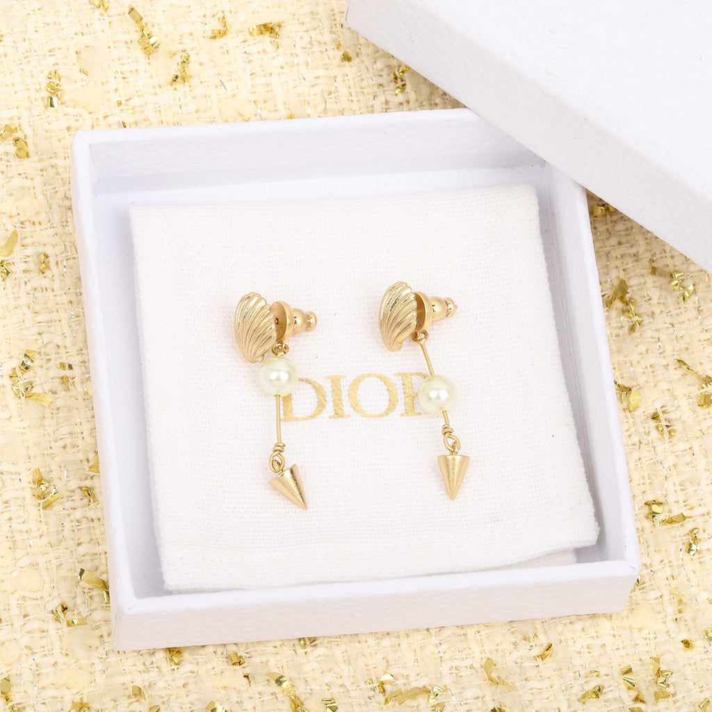 Dior Pearl Pendant Earrings