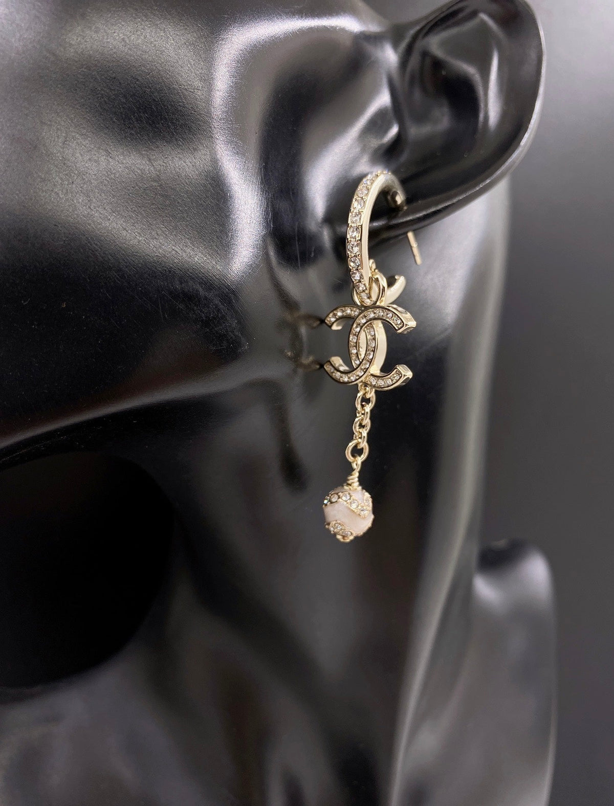 Chanel Star Pearls Pendant Earrings - 18K Yellow Gold