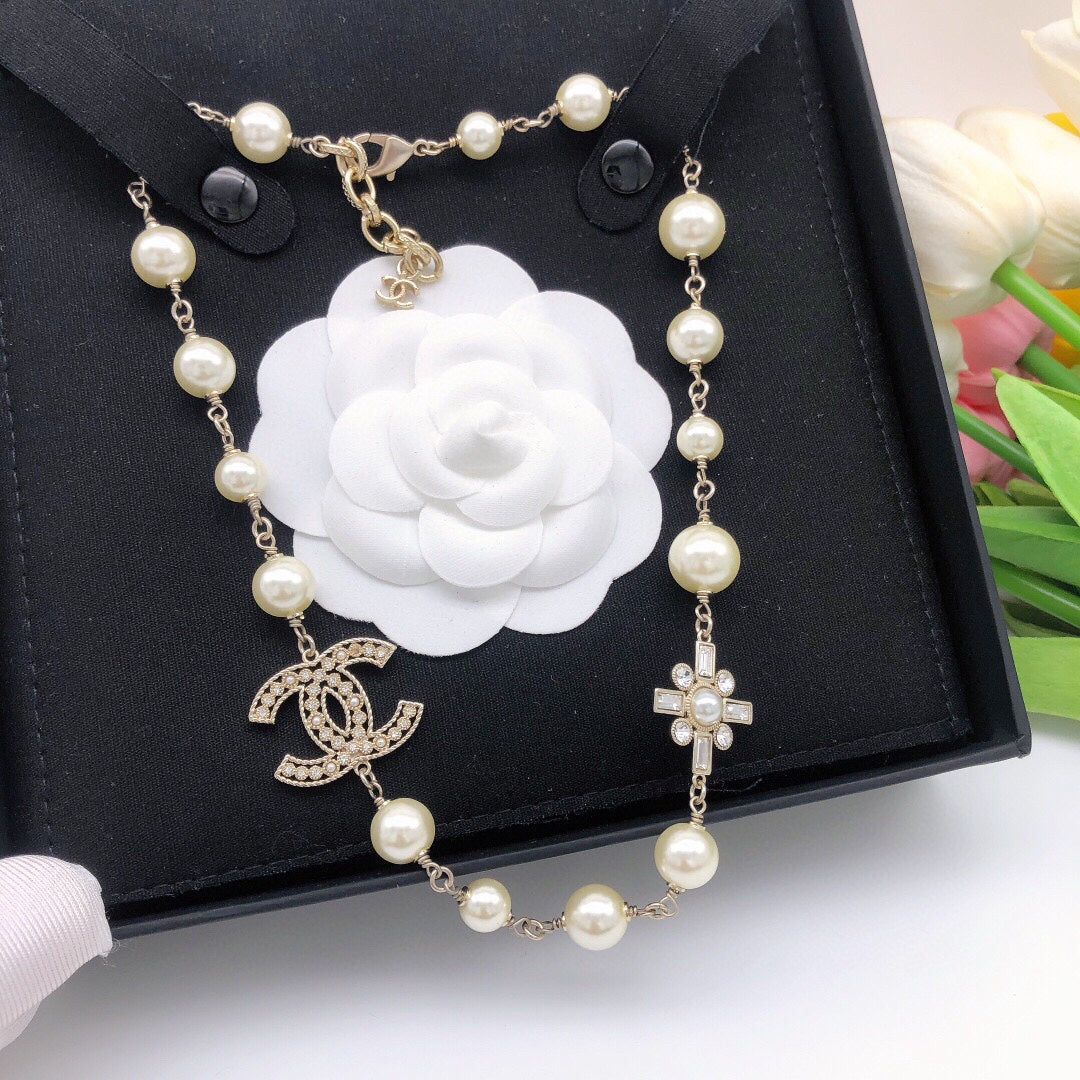 Chanel Flower Pearls Chain Necklace