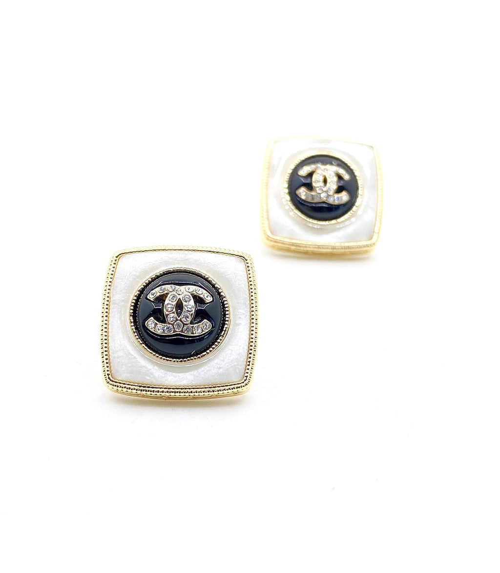 Chanel Pearl Square Earrings - 18K Yellow Gold
