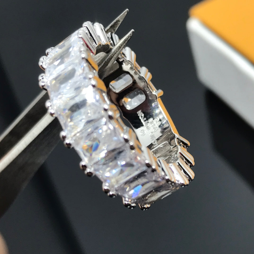 Louis Vuitton Crystal Ring - 18K White Gold