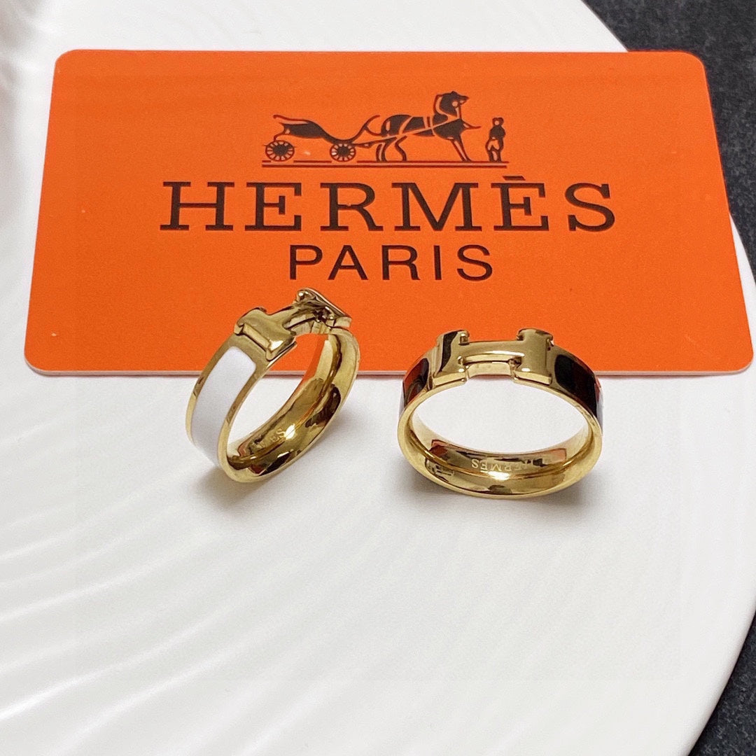 Hermes Vintage Clic H Ring - 18K Yellow Gold