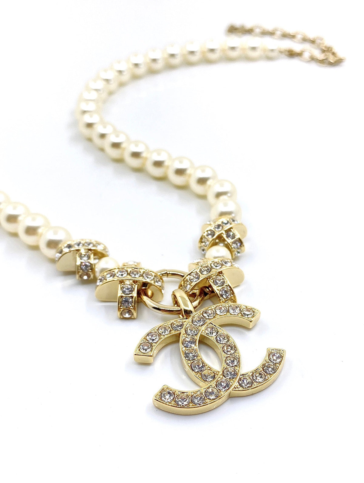 Chanel Pearls Chain Necklace