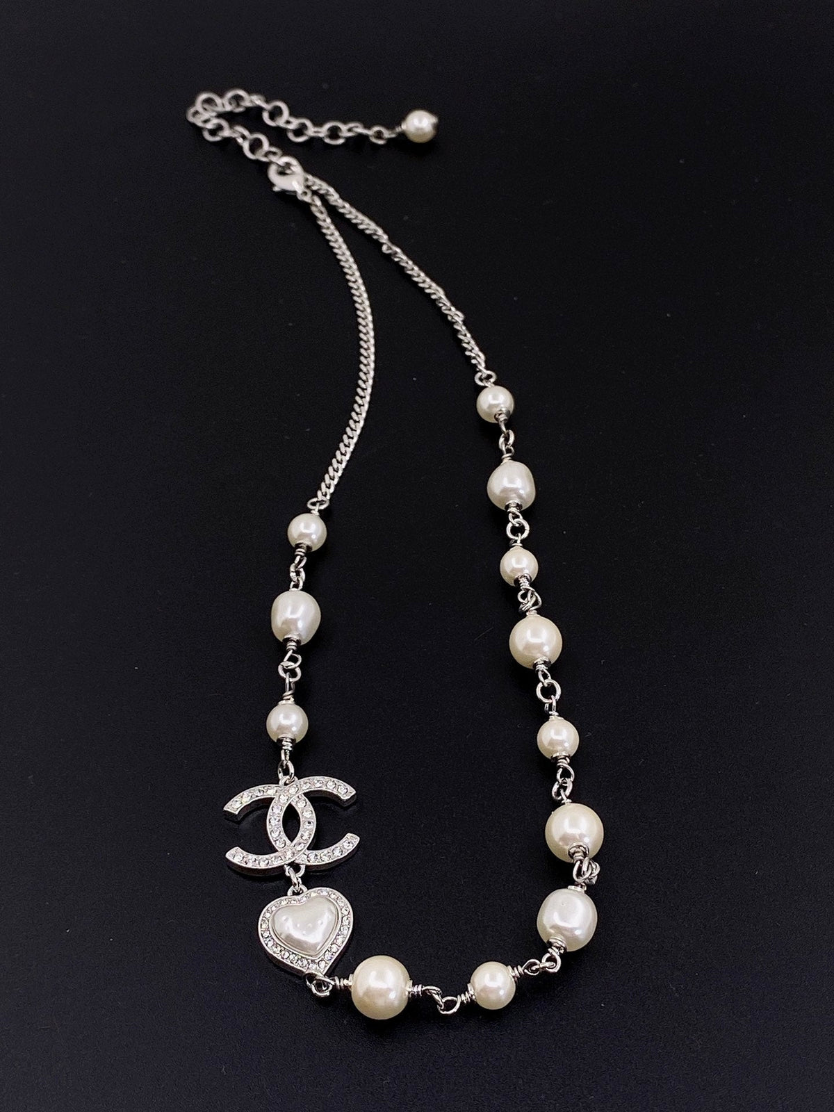 Pearls Crystal Necklace
