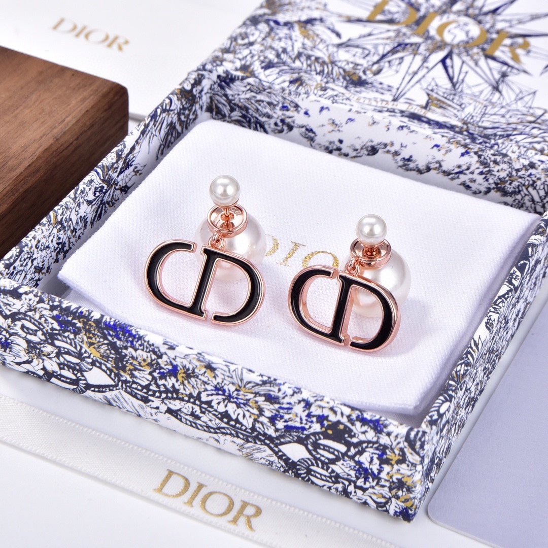 Dior 30 Montaigne Earrings