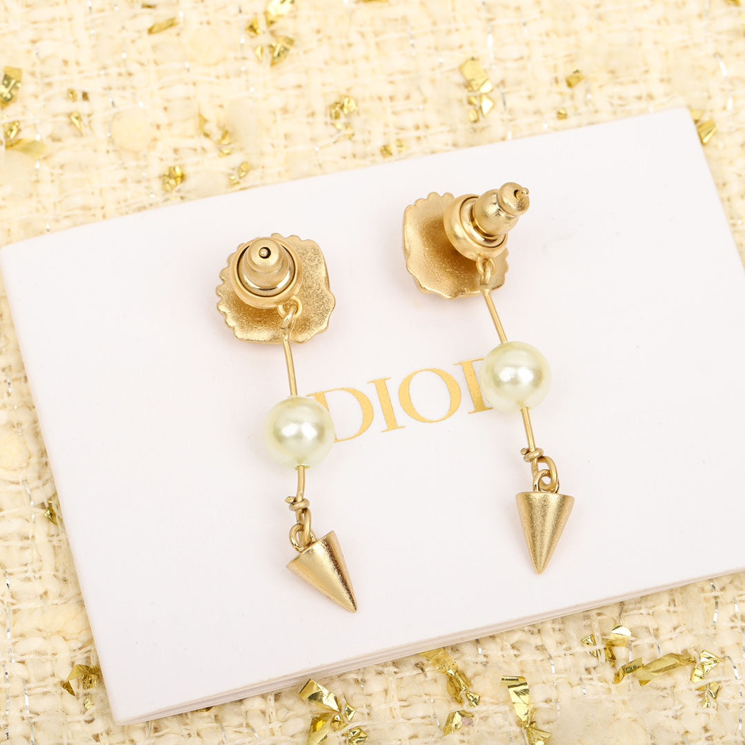 Dior Pearl Pendant Earrings