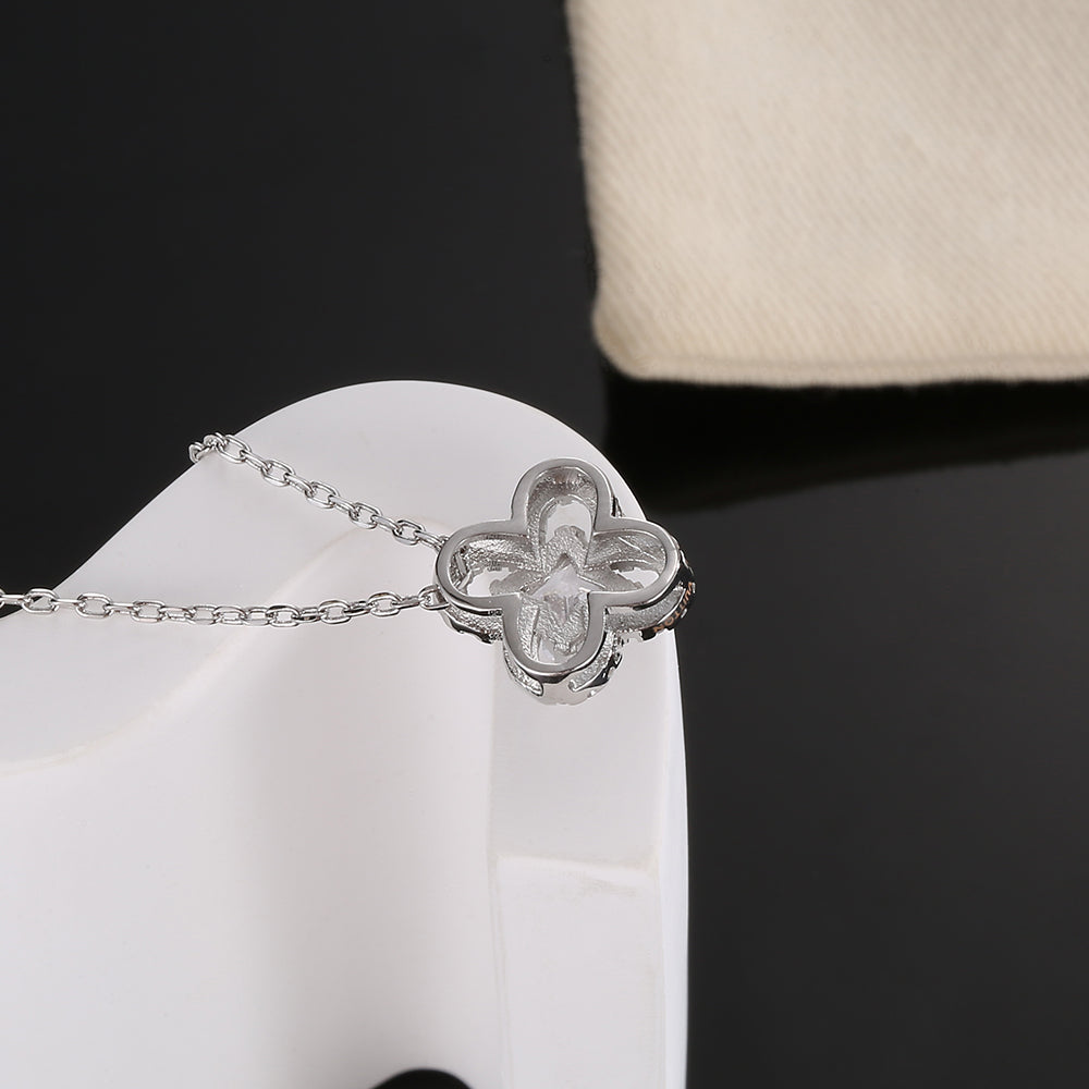 Louis Vuitton Blossom Earrings - 18K White Gold