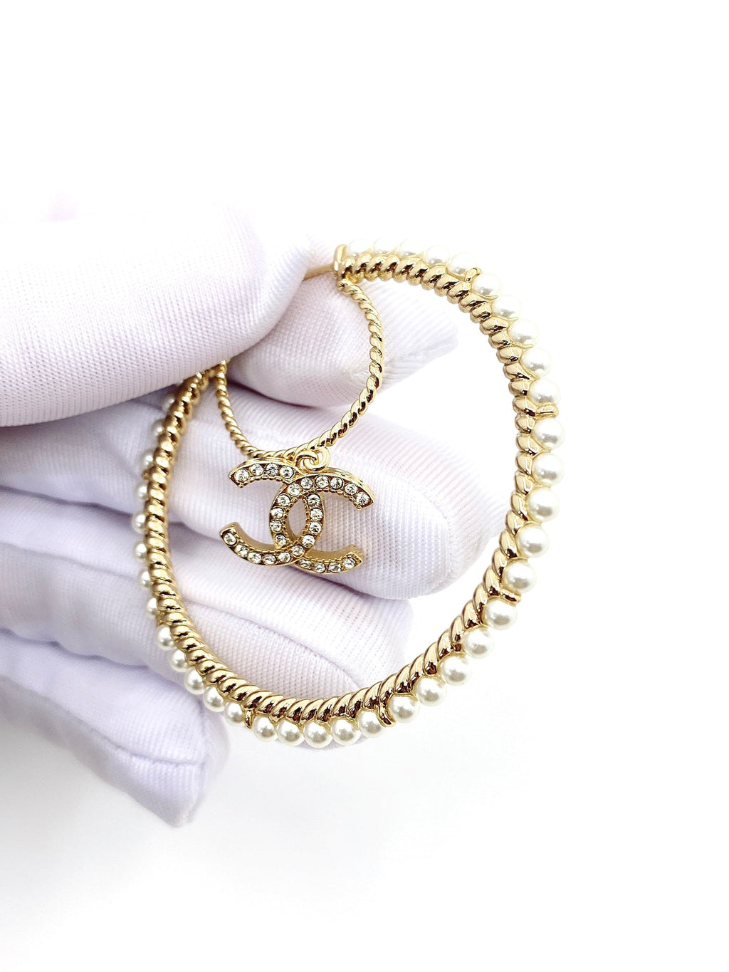 Chanel Circle Earrings - 18K Yellow Gold