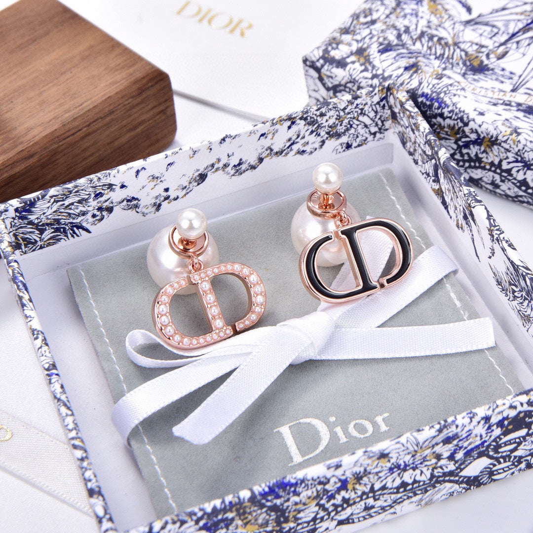 Dior 30 Montaigne Earrings
