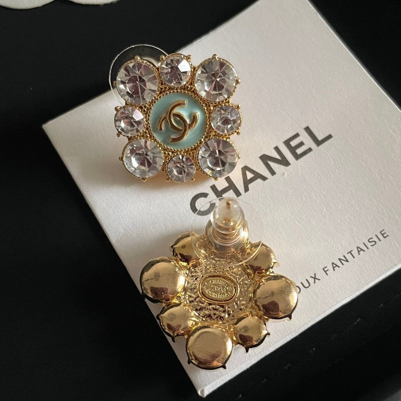 Chanel Color Flower Diamond Earrings - 18K Yellow Gold