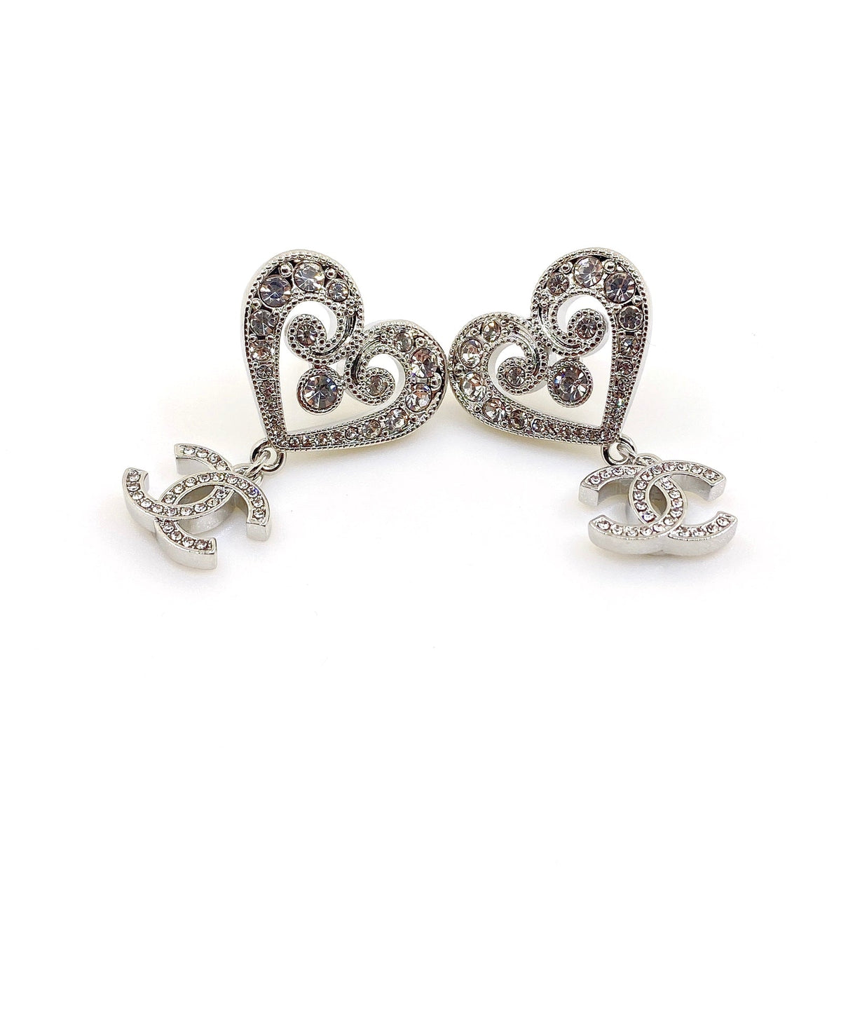 Chanel Heart Diamond Earrings - 18K White Gold