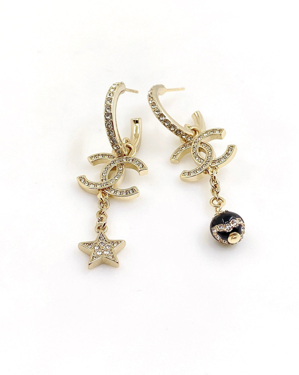 Chanel Star Pearls Pendant Earrings - 18K Yellow Gold