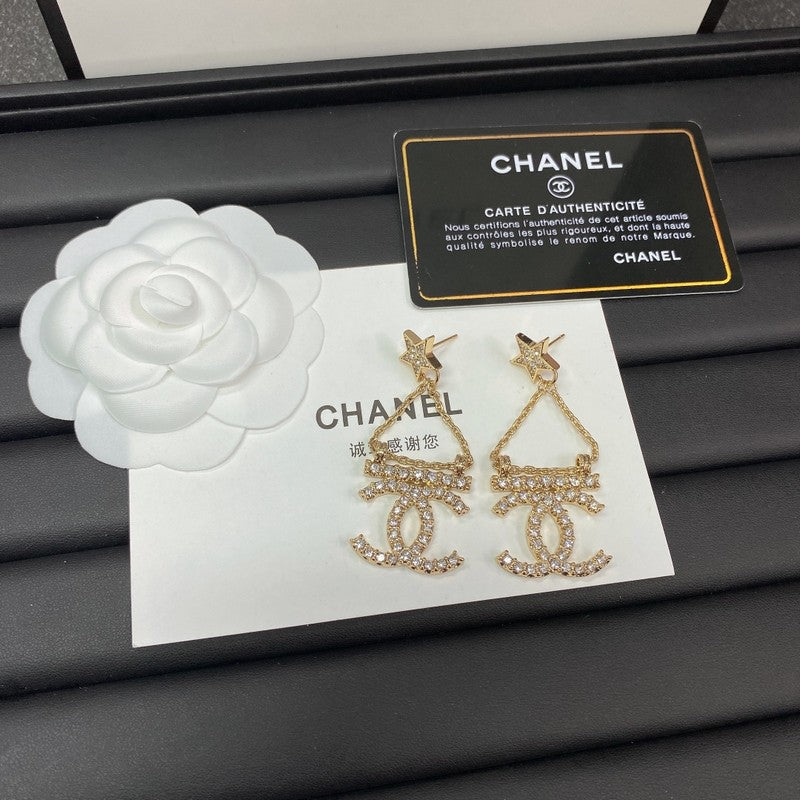 Chanel Star Earrings - 18K Yellow Gold