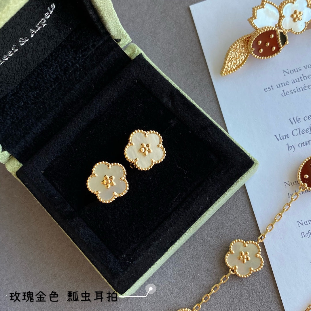 Lucky Spring Plum Blossom Earrings - 18K Gold