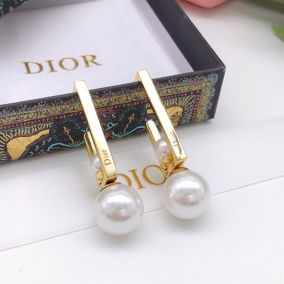 Dior Square Pearl Earrings