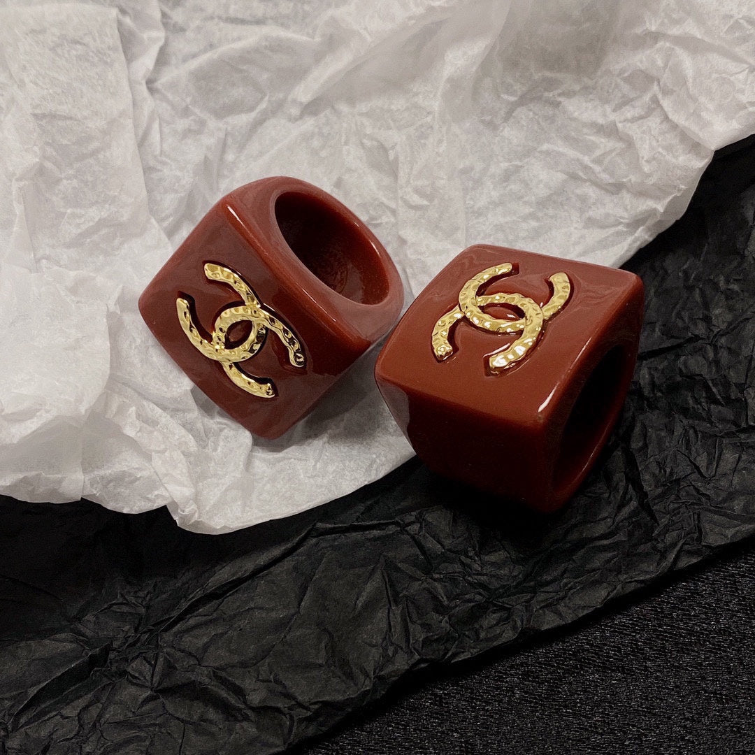 Chanel Vintage Red Ring - 18K Yellow Gold
