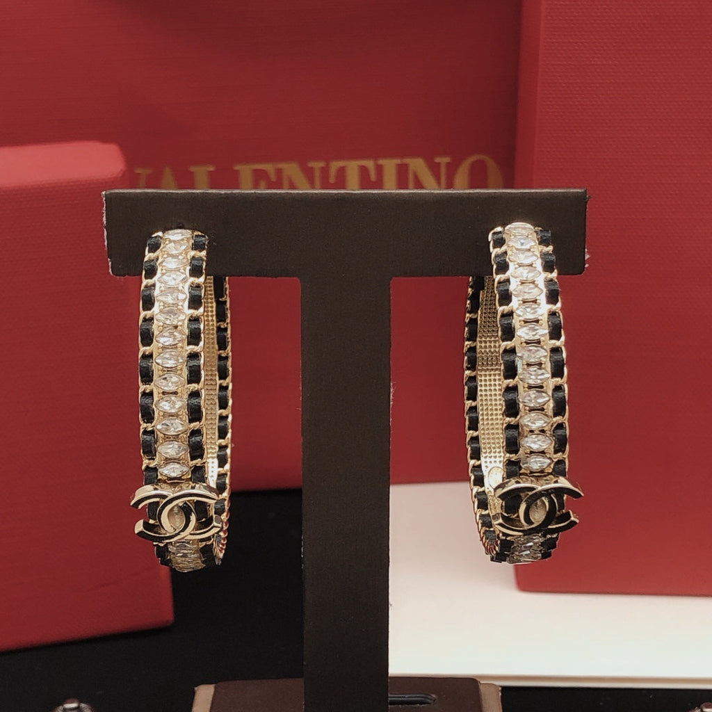 Chanel Strass Earrings - 18K Yellow Gold