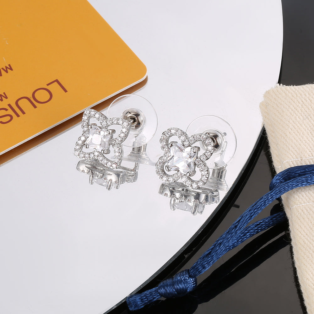 Louis Vuitton Blossom Earrings - 18K White Gold