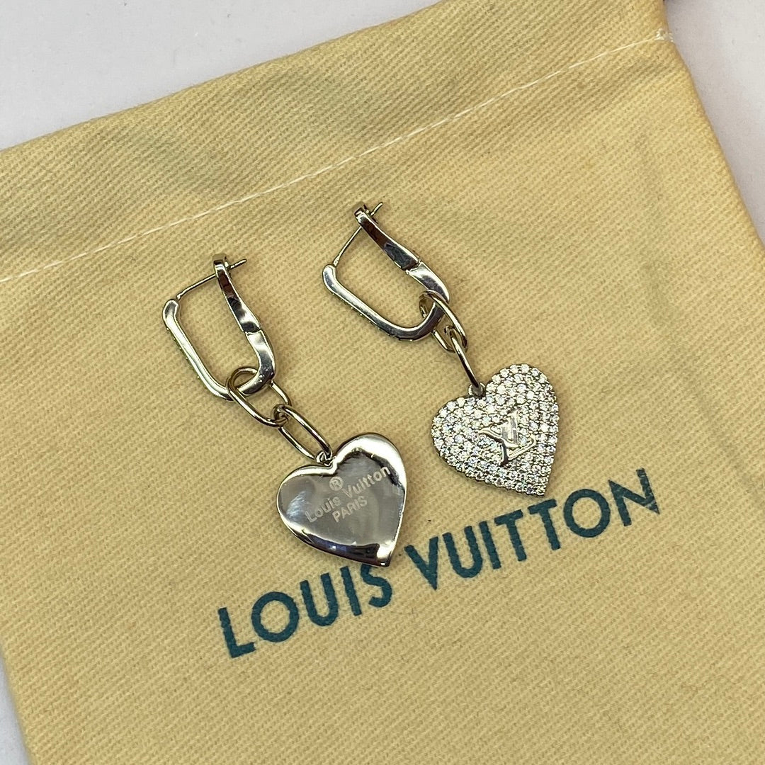 Louis Vuitton Diamond Heart Earrings - 18K Gold