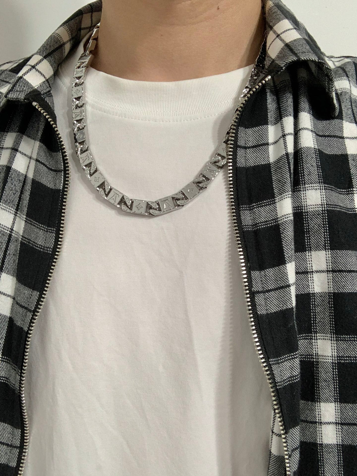 Louis Vuitton Monogram Tied Up Necklace