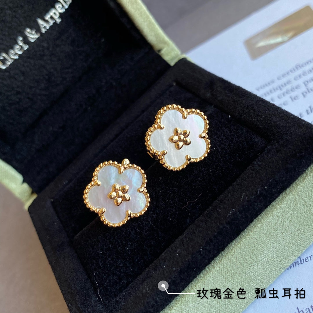 Lucky Spring Plum Blossom Earrings - 18K Gold