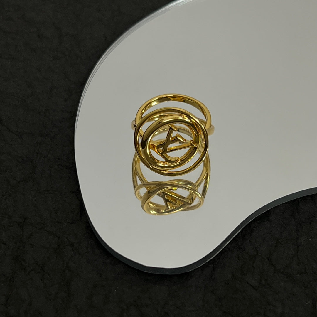 Louis Vuitton Stellar Ring - 18K Gold